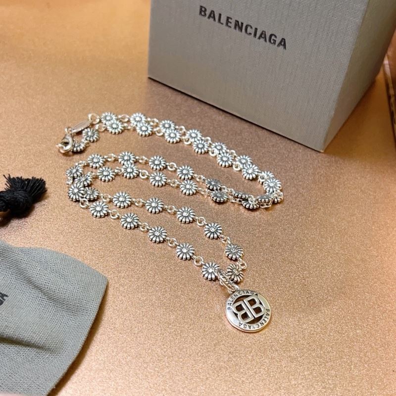 Balenciaga Necklaces - Click Image to Close